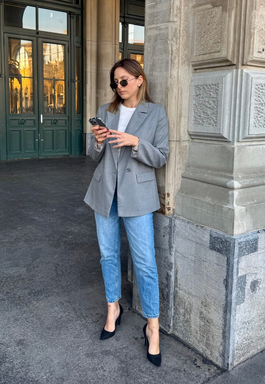 Grey / 34