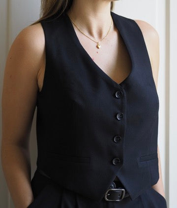Black / 34